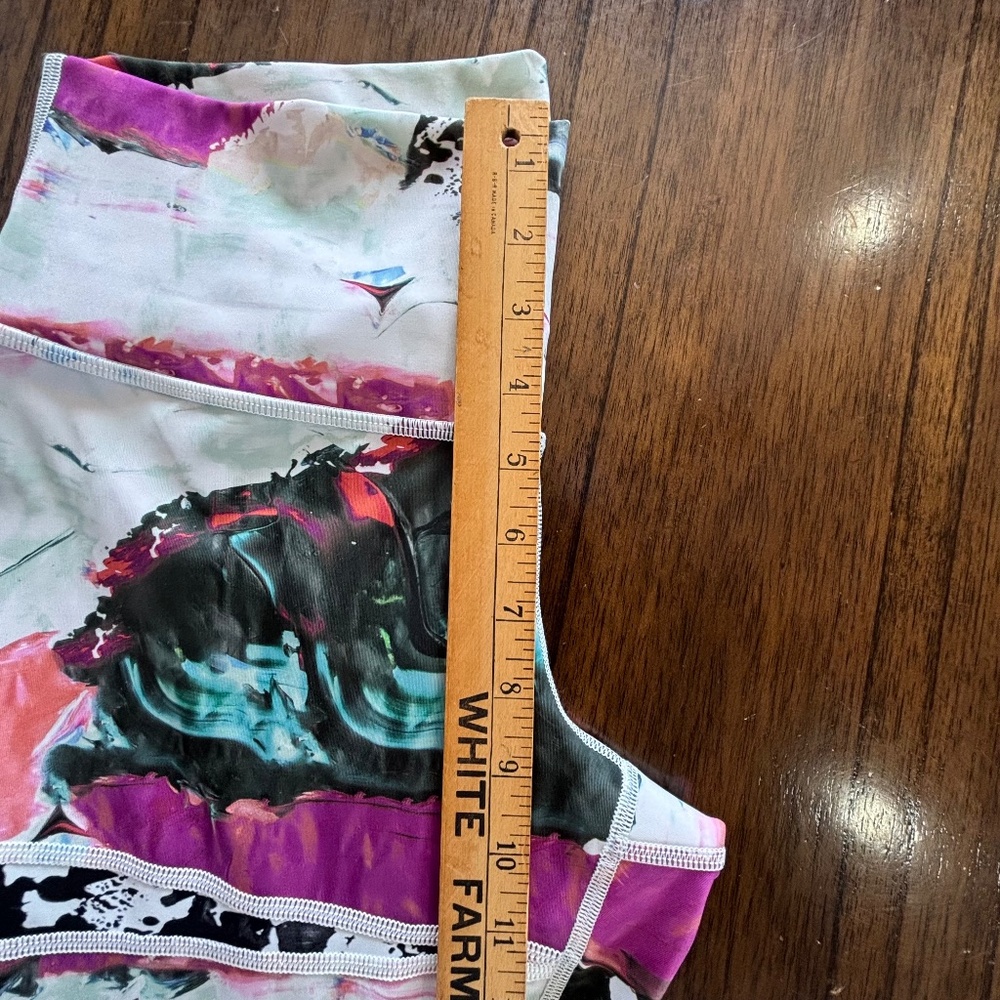 Lululemon high times pigment wave multi colour leggings size 10 - Picture 14 of 15
